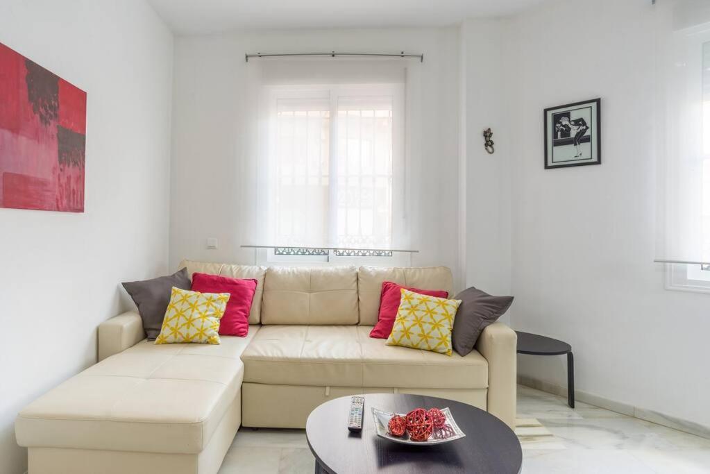 Bright, Quiet And Nice Ground Floor In The Center มาลากา ภายนอก รูปภาพ
